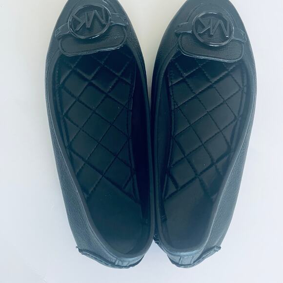 Michael Kors ‘Lillie’ Women's 6.5 Moccasin Monogram Logo Black Leather Flat - Picture 5 of 9